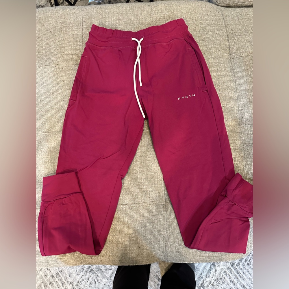 NVGTN women’s Fuschia joggers size M